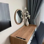 Daire Smile Old With Free Parking And Sea View *