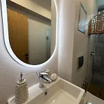 Daire Smile Old With Free Parking And Sea View *
