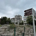 Smile Old With Free Parking And Sea View Daire *